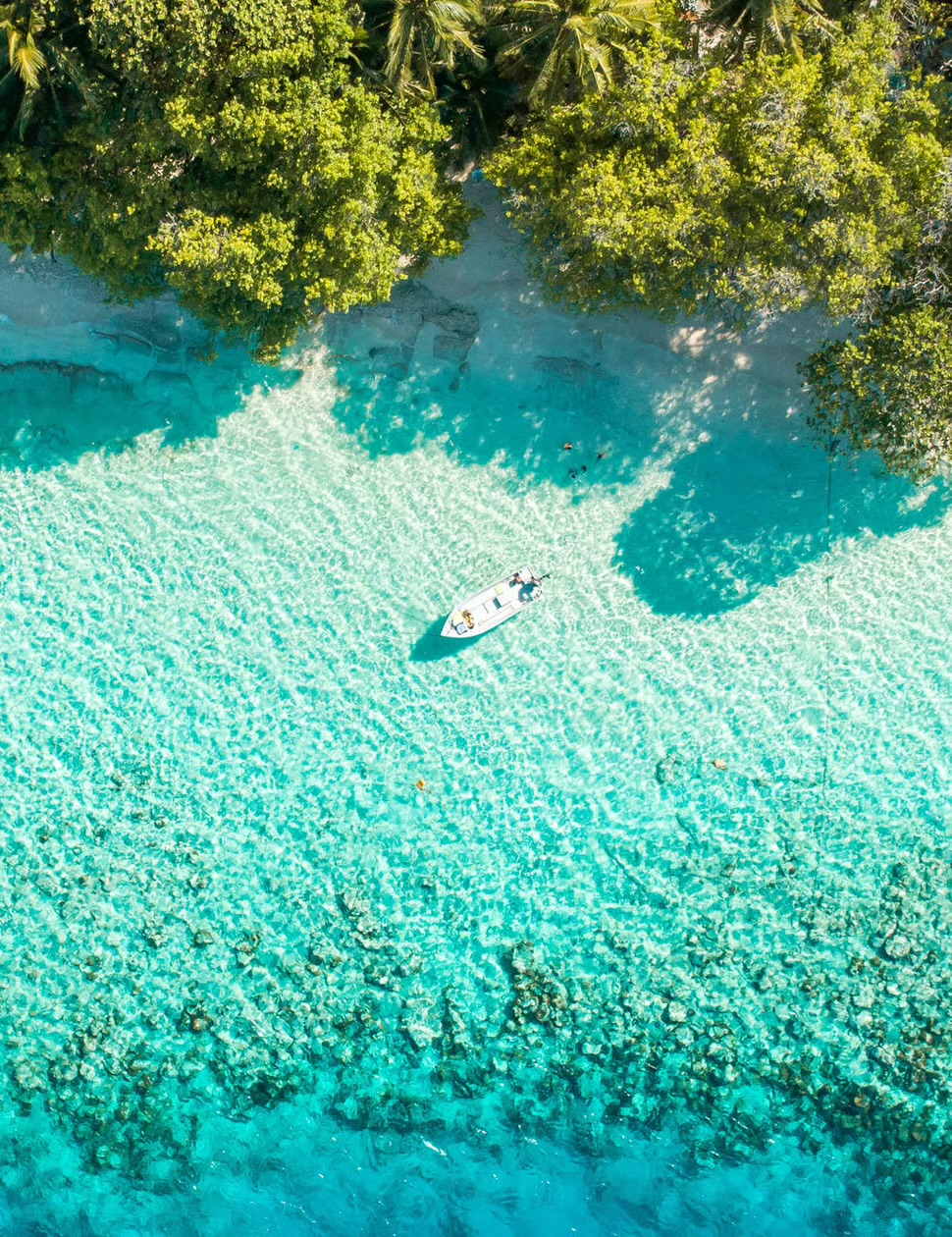 Maldives lagoon cover